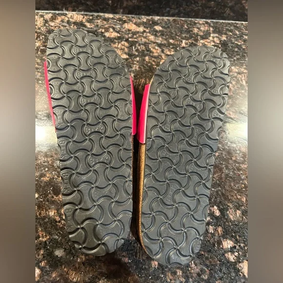 Pink Birkenstocks! Brand new! Size 40 One strap - Picture 3 of 4